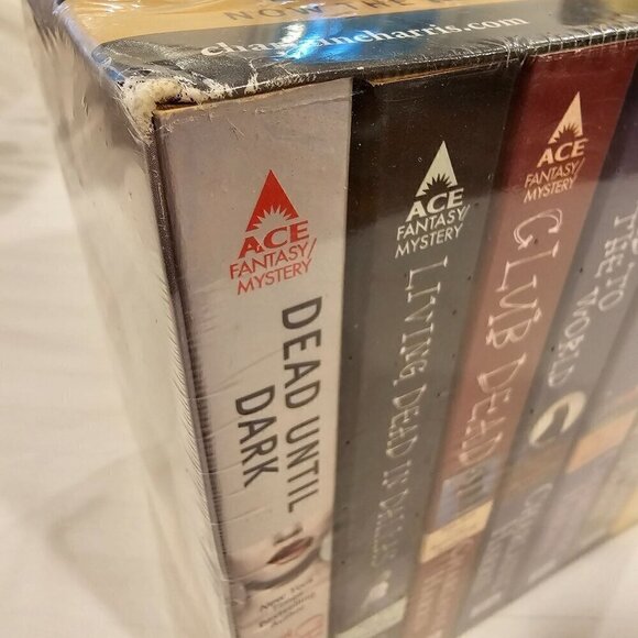 Charlaine Harris Box Set Of 7 Sookie Stackhouse Novels HBO's True Blood - Picture 9 of 9